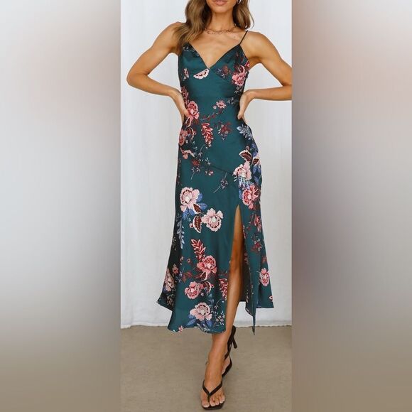 NWOT Love Stitch Women’s Green FloralSpaghetti Strap Max With Leg Slit- Size S/M - Picture 2 of 10